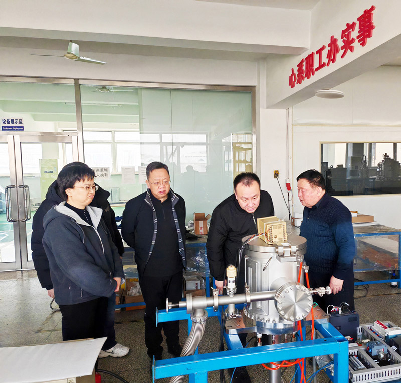 区领导莅临我公司走访慰问